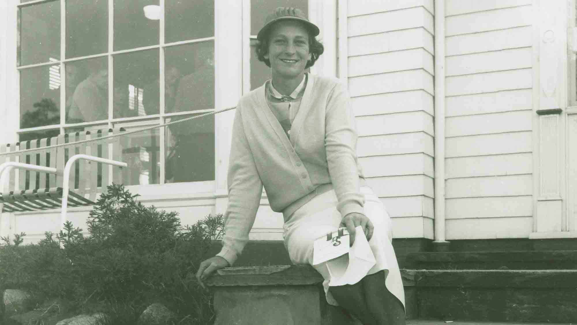 1950's womens golf attire hotsell