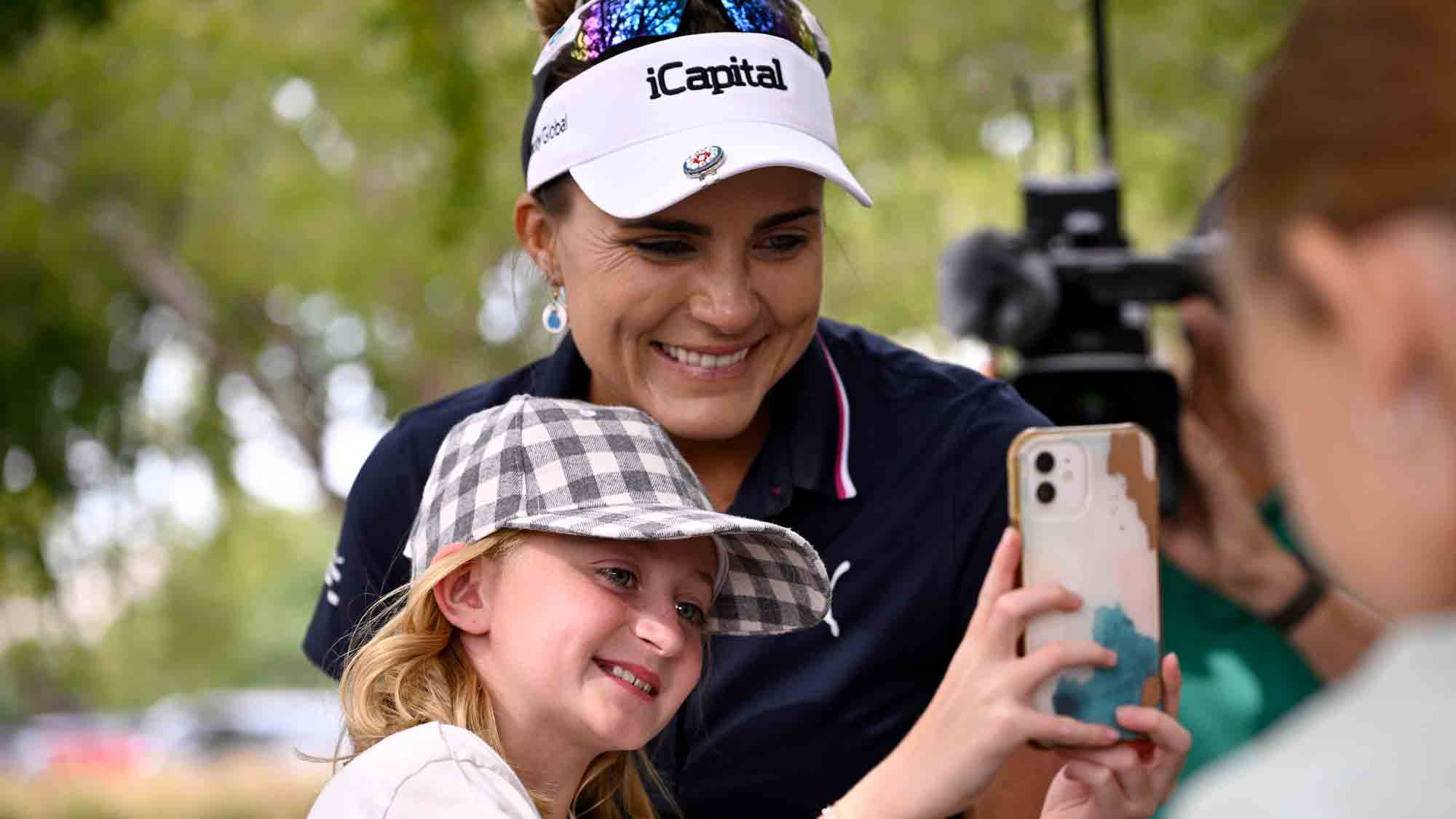 Lexi Thompson Cards Second Round 69 Nearly Makes Cut At Shriners