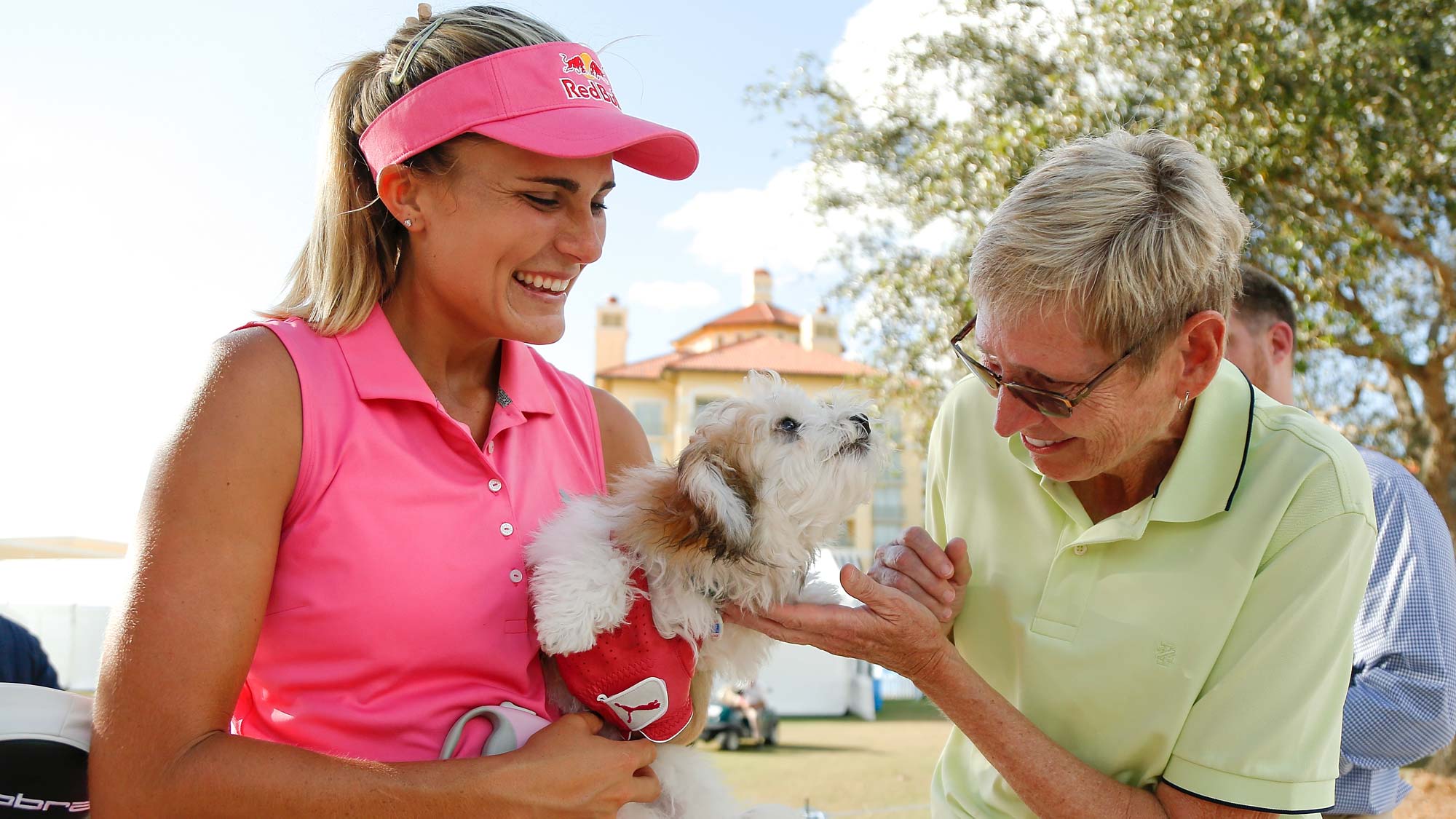 lexi-thompson-with-dog.jpg