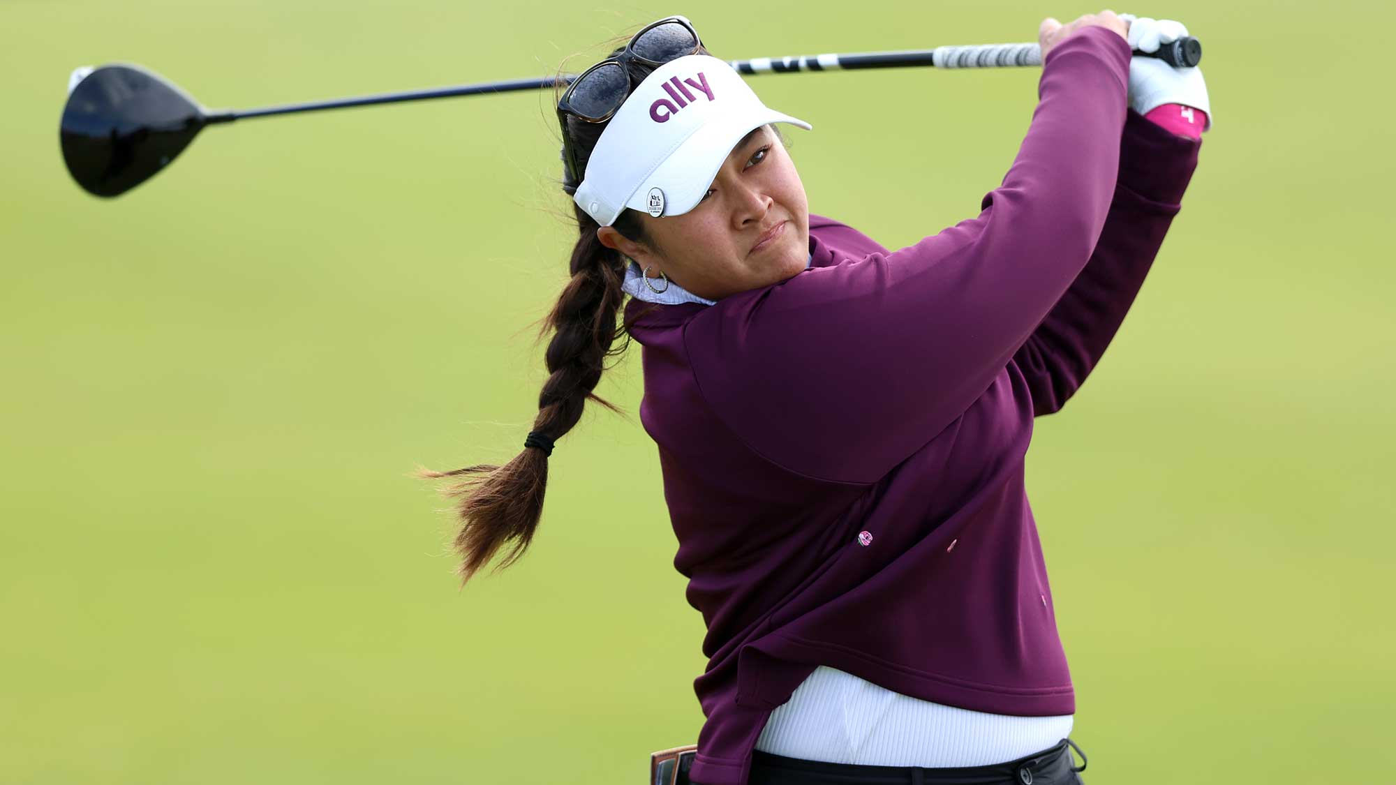 Defending AIG Women’s Open champion Lilia Vu lurks early at St. Andrews | LPGA