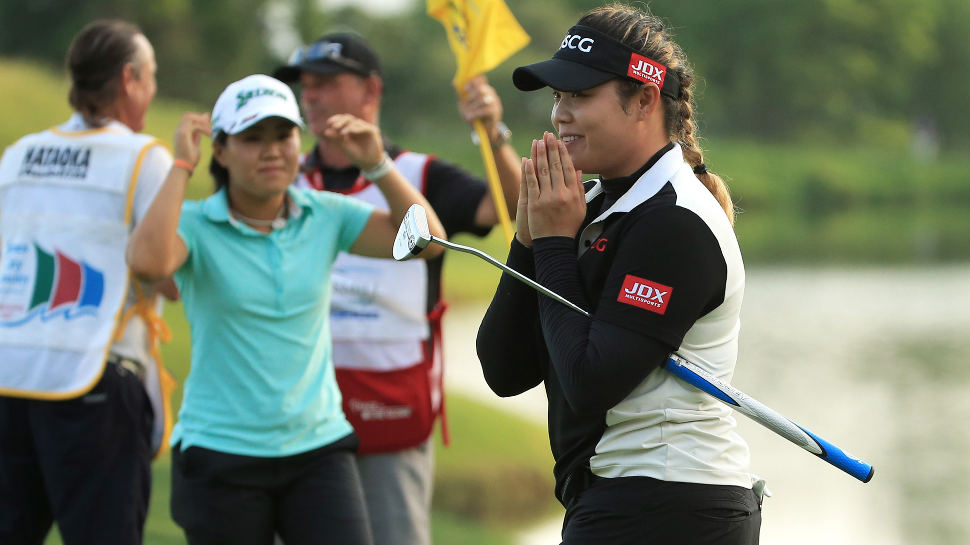 Ariya Celebrates After Her Final Birdie at the Kingsmill Championship