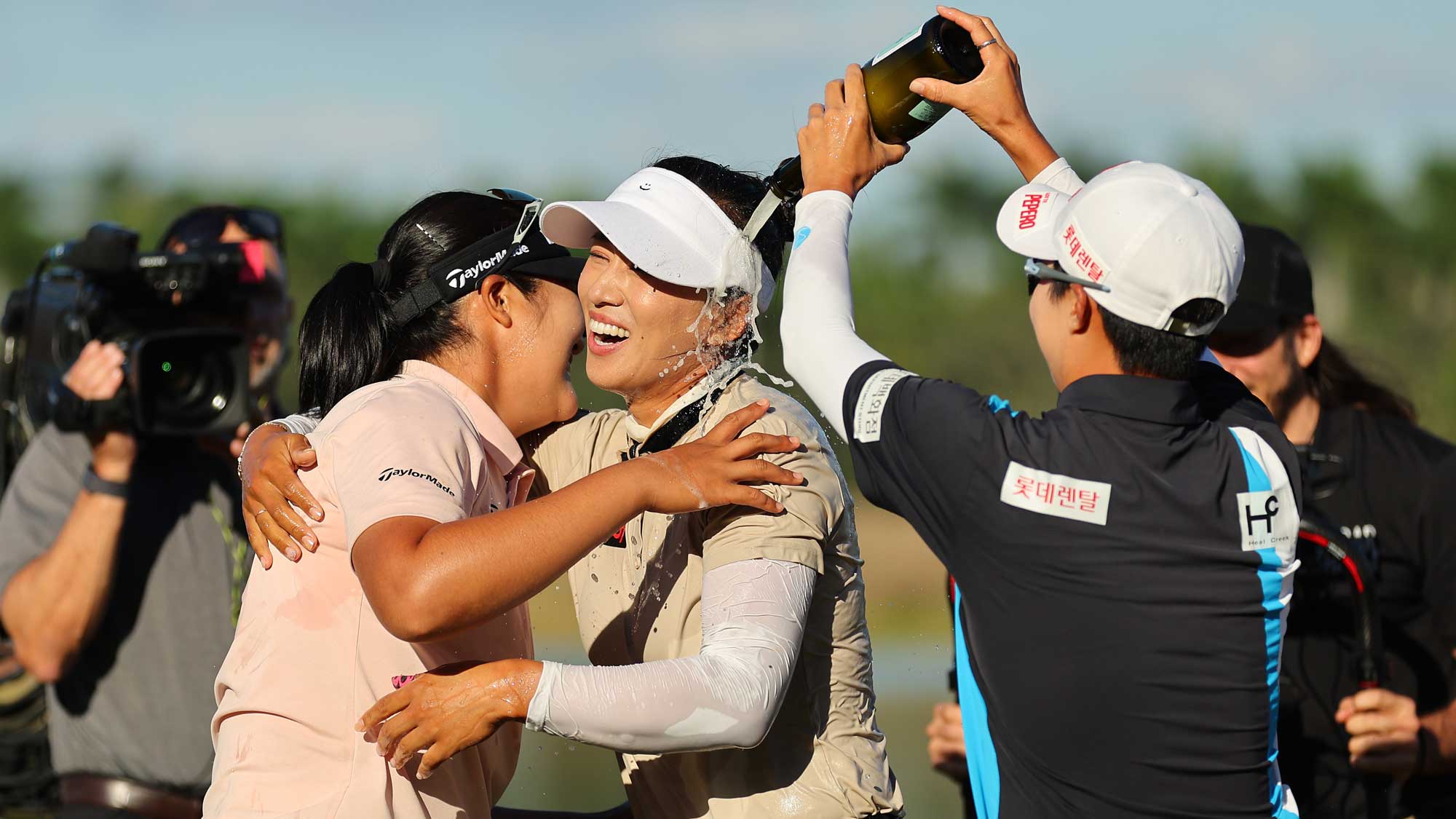 Amy Yang celebrating