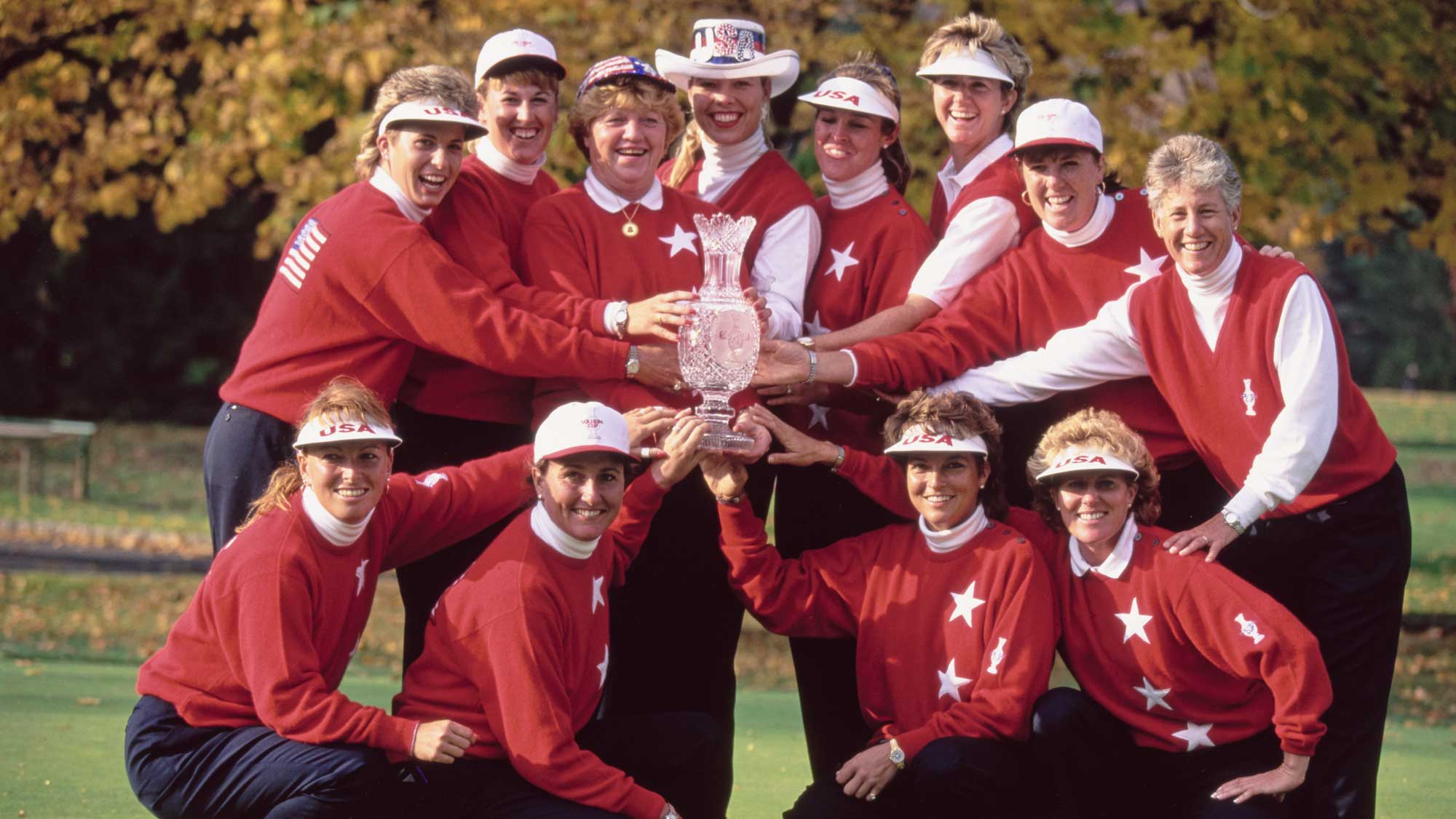 1994 U.S. Solheim Cup Team with trophy